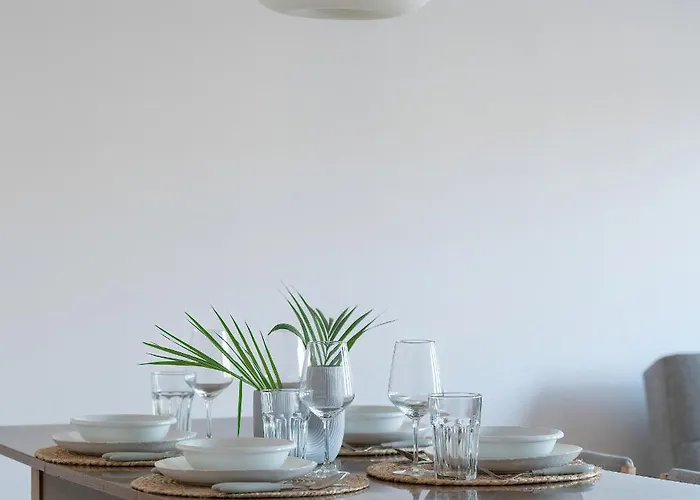 Spacious & Bright With Parking By Renters Apartment Posen