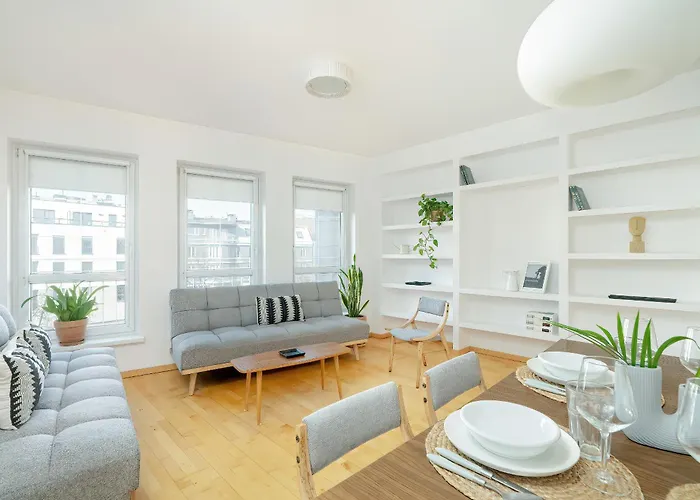Spacious & Bright With Parking By Renters Apartamento *